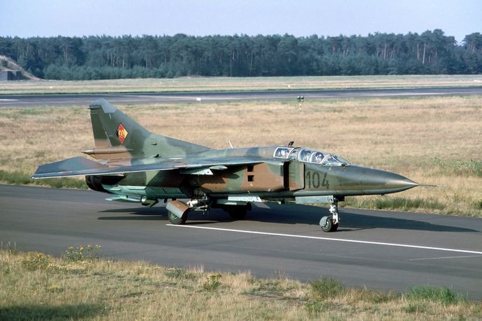 MiG-23UB_East_Germany_(22733729341)