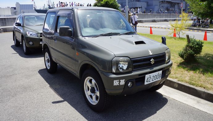 JMSDF_SUZUKI_Jimny_in_Hanshin_Base_20130720