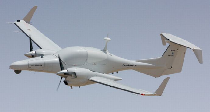 双発の小型機を無人機に改造した「Dominator XP」が初飛行に成功…イスラエルがメキシコ政府へ納入！