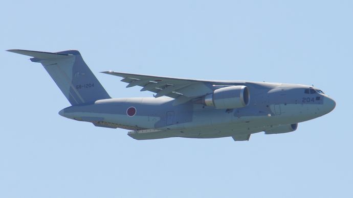 JASDF_C-2(68-1204)_fly_over_at_Miho_Air_Base_May_28,_2017_01