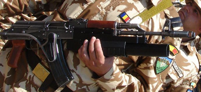 86_with_AG-40_grenade_launcher