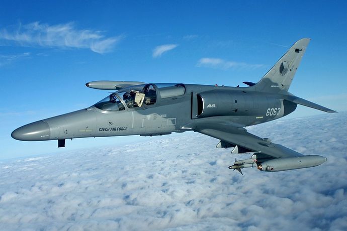 Aero_L-159_(6063)_in_flight_(1)