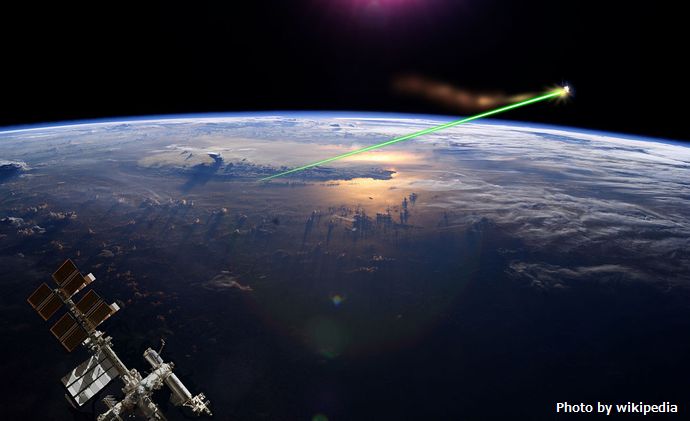 Laser_broom_(artistic)