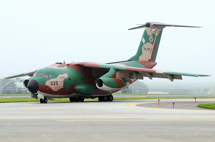 Kawasaki_C-1,_Japan_-_Air_Force_AN2240187