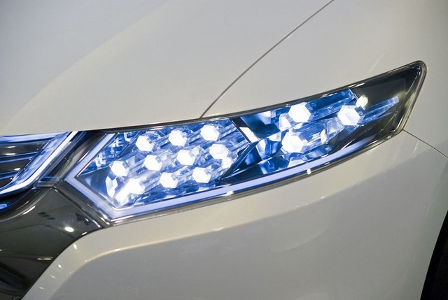 1280px-Honda_Insight_Concept_03