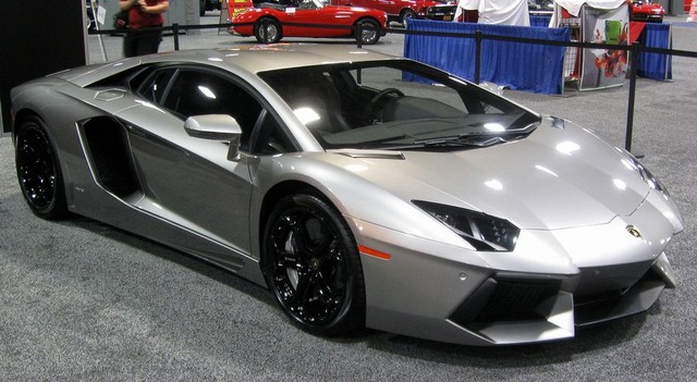 Lamborghini_Aventador_--_2012_DC