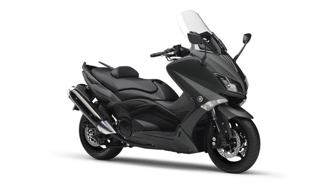 2016-Yamaha-T-MAX-ABS-EU-Sonic-Grey-Studio-001