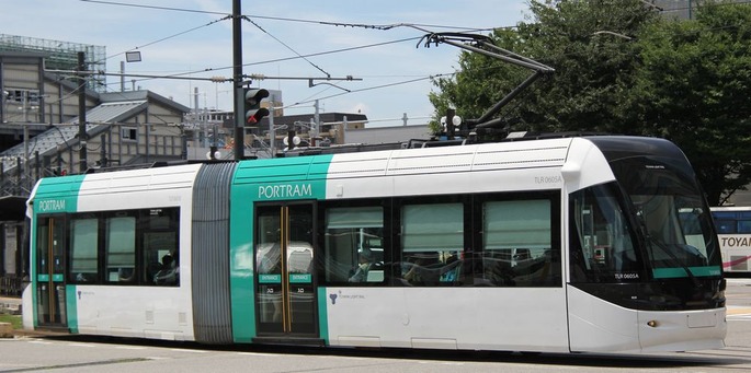 Toyama_Light_Rail_TLR_0605