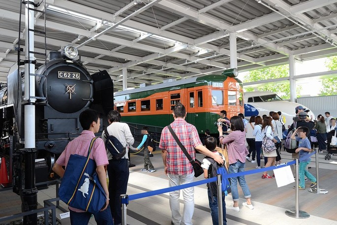 Kyoto_railway_museum_promenade_rolling_stock_part_2