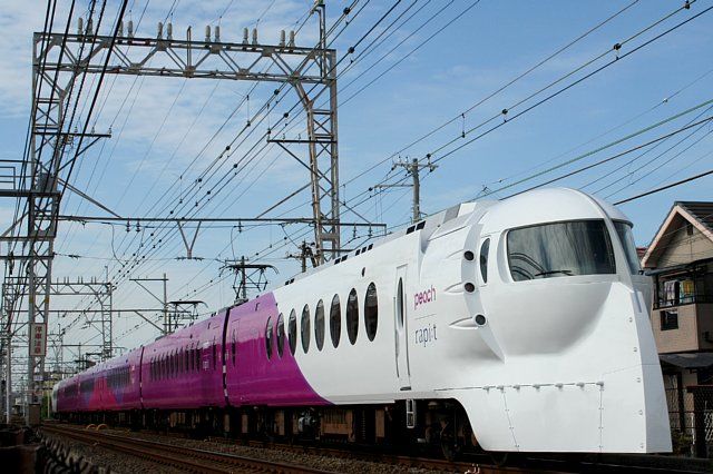 南海電気鉄道50000系ラピート・第5編成(ハッピーライナー塗装)
