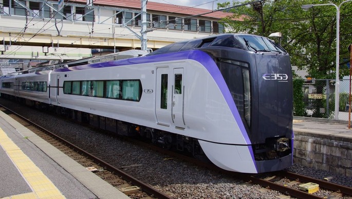 E353_series_set_S201_Kami-Suwa_Station_20150729