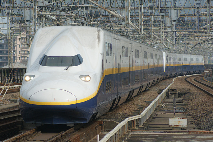 JR_East_Shinkansen_E4