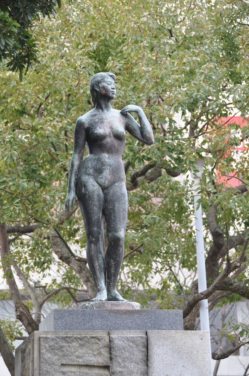 湯布院アンティーク イタリアサンティーニ 西洋彫刻 ナポレオン