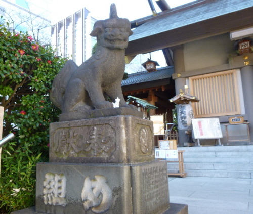 芝大神宮 狛犬左