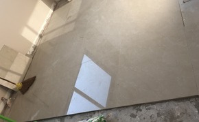 タイルの床