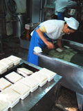 漁港近くの手作りの豆腐屋さんです。