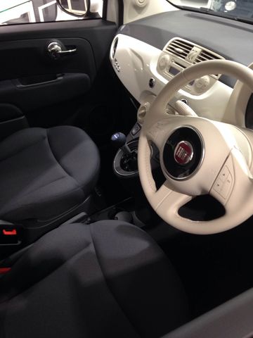 500 車内