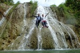 マロロの滝 Malojloj Falls