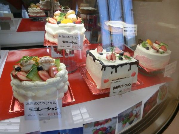 デコレーションケーキ