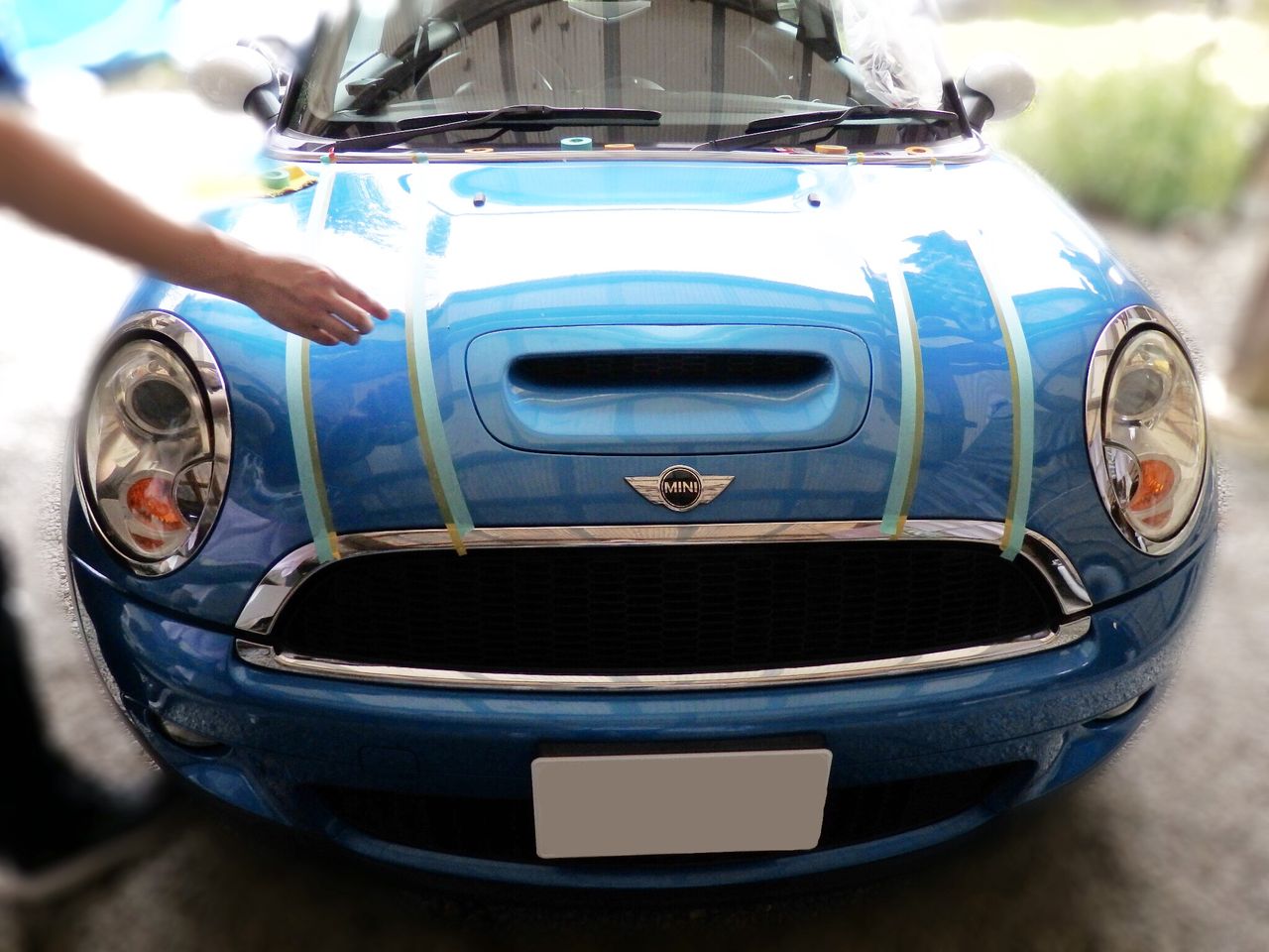 割れたストライプラインの復元 Minicoopers Only One Detail Craftech