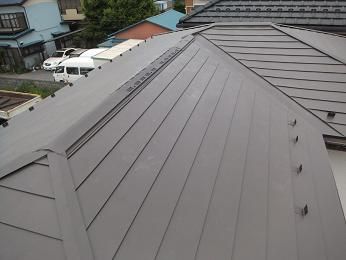 仲村邸屋根ガルバ完成