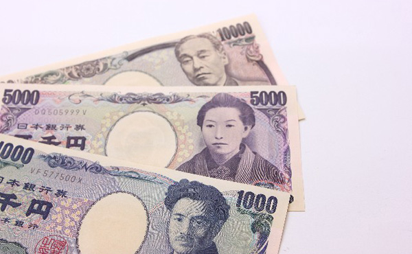 日本さん、やはり現金払いが大好きだった