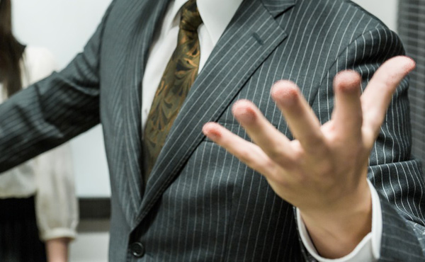 社長「会社儲かってきたなあ・・・せや!!」