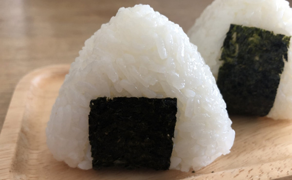 昼飯代節約のために自分でお握り作って持っていくことにして1週間経ったが…