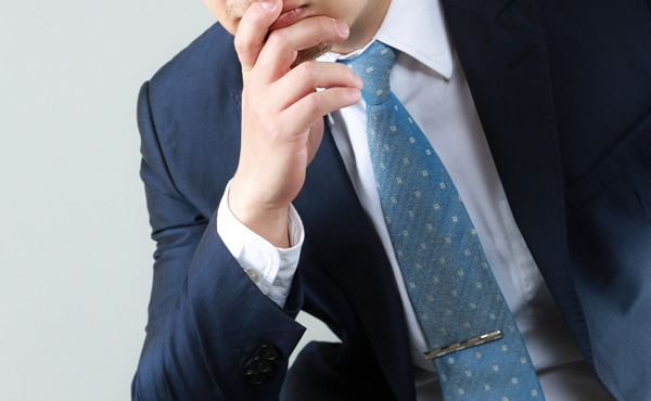 社長「うーん、社員のやる気がでないなあ…」???「お任せください!!」