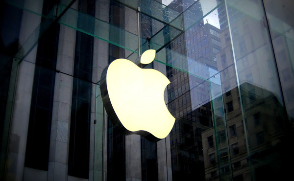 【企業】アップル、時価総額8000億ドル台乗せ 米企業初