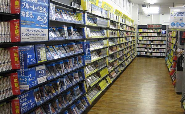 TSUTAYA DVD借り放題へ ネット動画配信に対抗 全国800店舗で開始予定0