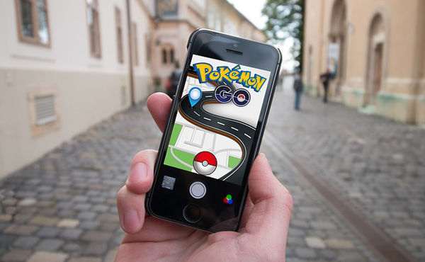 ポケモンGO大人気www課金額は1日10億円wwwwww