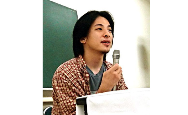 【悲報】西村ひろゆきさん「おいらはいくら稼いでも月5万円で生活してる」「自分にご褒美!とかやってるやつはアホ」