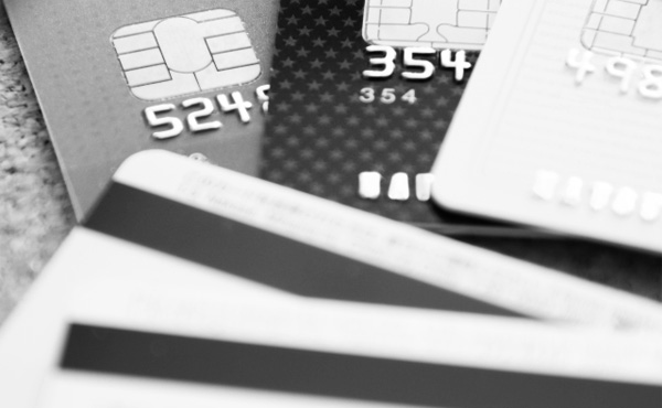 クレジットカードの支払いをずっと滞納するとどうなるの?