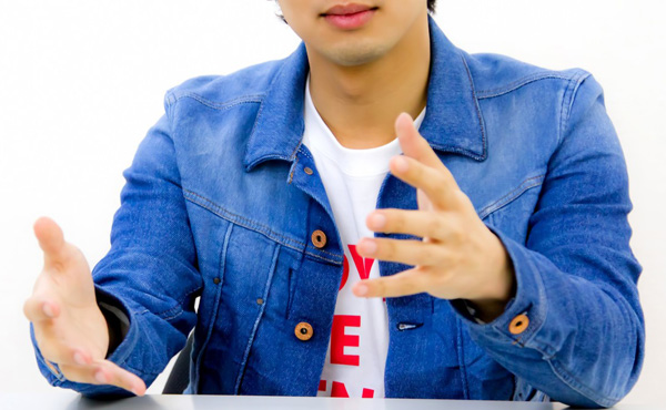 付き合いの長い友人が突然「投資に興味ある?」って聞いてきたんやが…