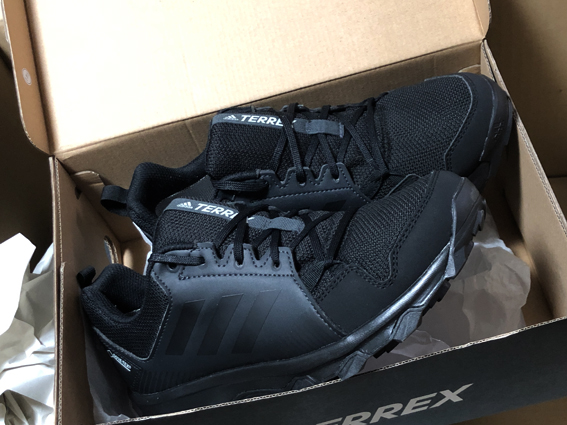 terrex tracerocker gtx