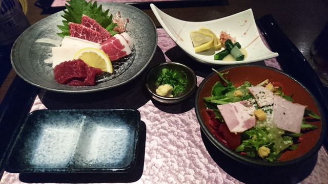 馬刺し