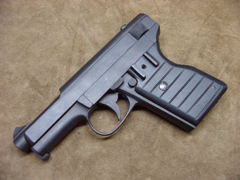 ドイツ軍で採用されたモーゼルのコンパクトオート「GUNくつ王