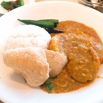 シンガポール シーフードリパブリック 海老のシュリンプカレー