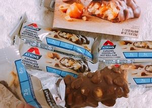 アトキンスバーキャラメルチョコレートナッツ