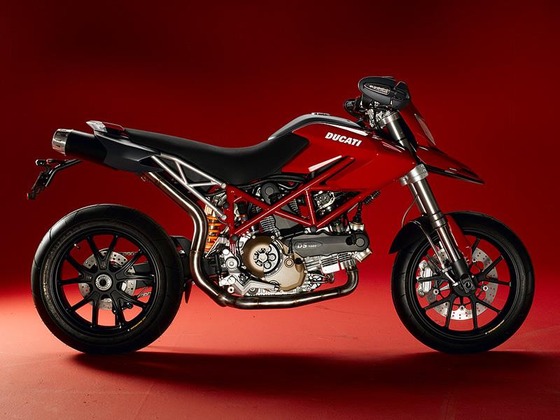 ducati-hypermotard-04