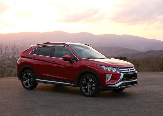 MITSUBISHI-ECLIPSE-CROSS-2018-01