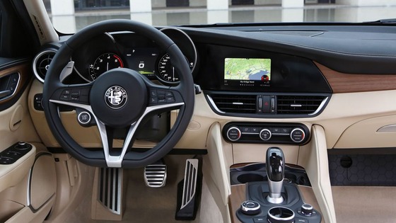 alfa-romeo-giulia-interior-1