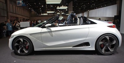 ce3bfc3b-7156-4996-9cbc-2ad5698b3762_honda-s660-side