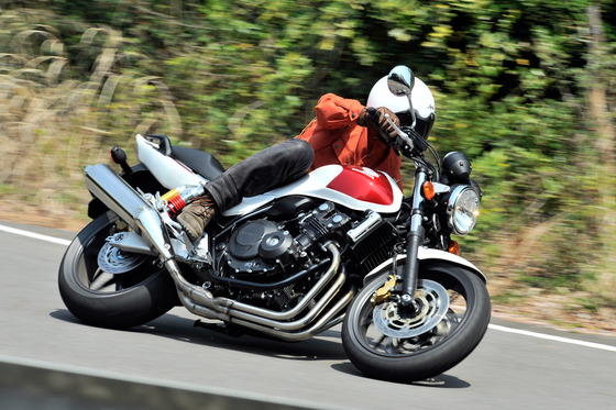 2015_honda_cb400sf_3