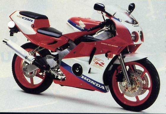 Honda CBR250RR 90 1