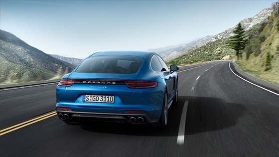 porsche-panamera-4s