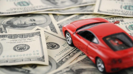 Finance-Wallpapers-Model-car-on-money-99890464