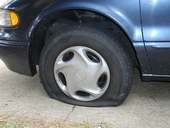 800px-Flat_Tire