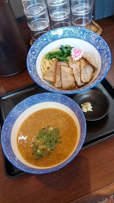 9八麺六飛(池袋)780円